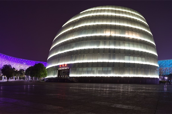 建筑亮化工程設(shè)計(jì)要考慮的問(wèn)題有哪些？