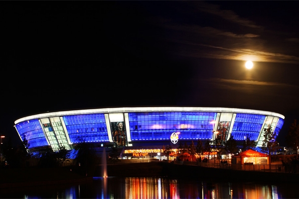 體育館外墻亮化設(shè)計需要注意什么？