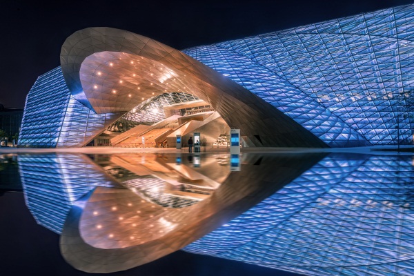 場(chǎng)館亮化工程-是城市發(fā)展的重要構(gòu)成