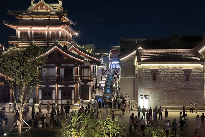 景區(qū)夜景平淡無亮點(diǎn)？燈光亮化重塑夜間美感，大幅提升景區(qū)吸引力