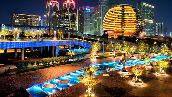 在亮化工程施工中，如何判斷施工團隊是否有經驗？