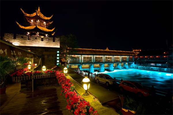 景觀燈光照明設(shè)計要從哪些方面呈現(xiàn)？