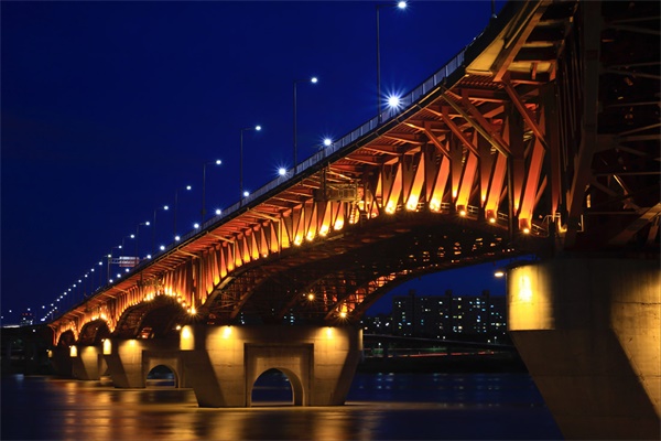 橋梁照明工程