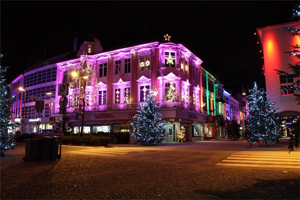 樓宇led亮化設(shè)計塑造城市夜間形象