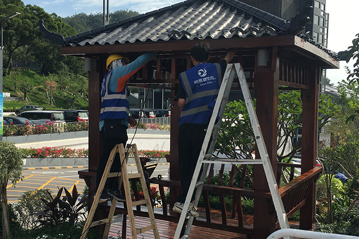 明亮照明集團(tuán)香港亮化項(xiàng)目施工現(xiàn)場(chǎng)